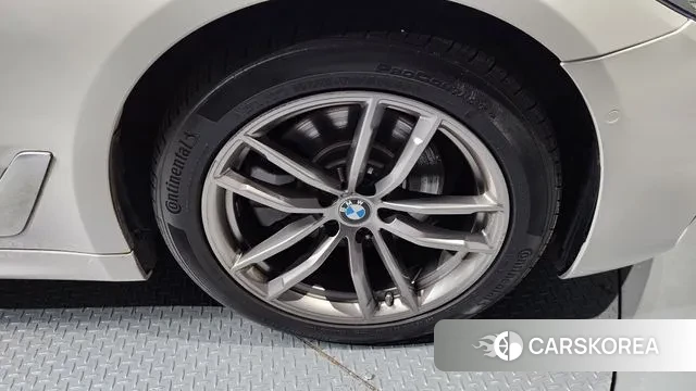 BMW 5 Series (G30) id 2902135 из Кореи 15