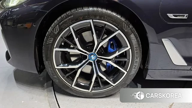 BMW 5 Series (G30) id 3771174 из Кореи 15