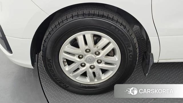 Hyundai The New Grand Starex id 4225689 из Кореи 25