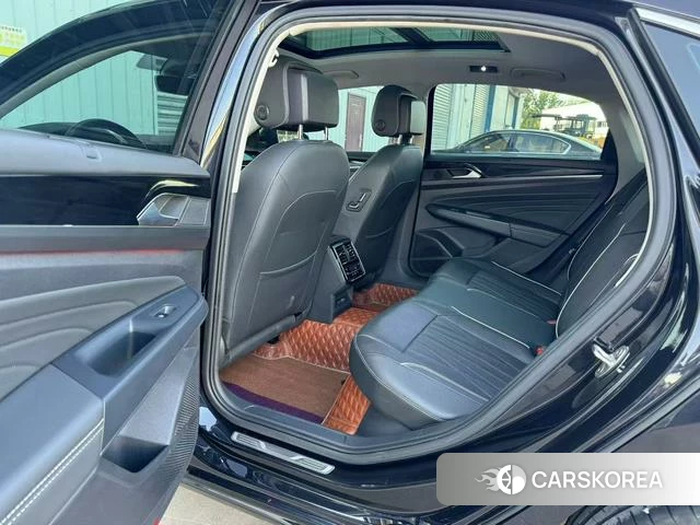 Volkswagen Passat 2022 Черный из Китая, фото 5