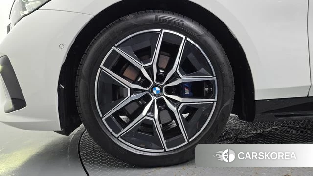 BMW 5 Series (G60) id 4706051 из Кореи 15