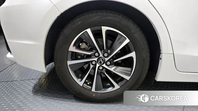 Lexus CT200h id 3413394 из Кореи 15