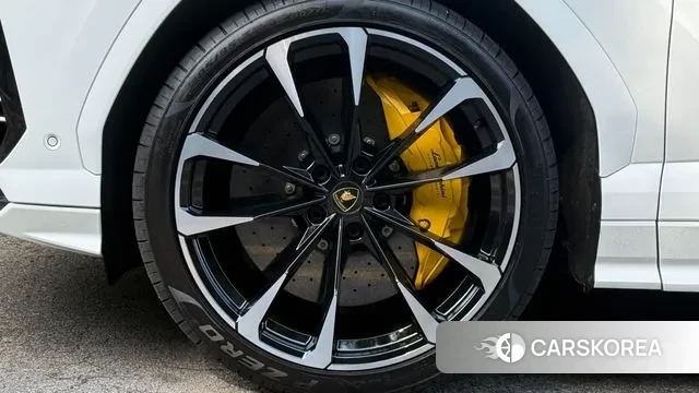 Lamborghini Urus id 3071001 из Кореи 9