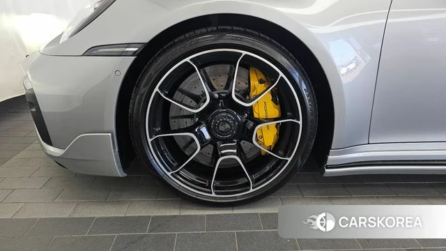 Porsche 911(992) id 4863667 из Кореи 29