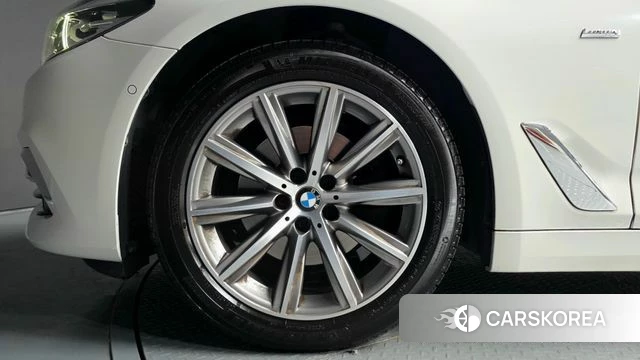 BMW 5 Series (G30) id 4693927 из Кореи 31