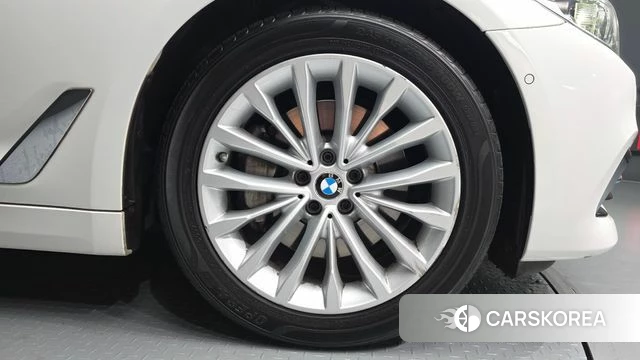 BMW 5 Series (G30) id 4482445 из Кореи 28