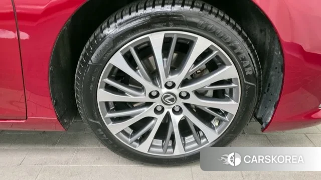 Lexus ES300h 7th generation id 3677419 из Кореи 15