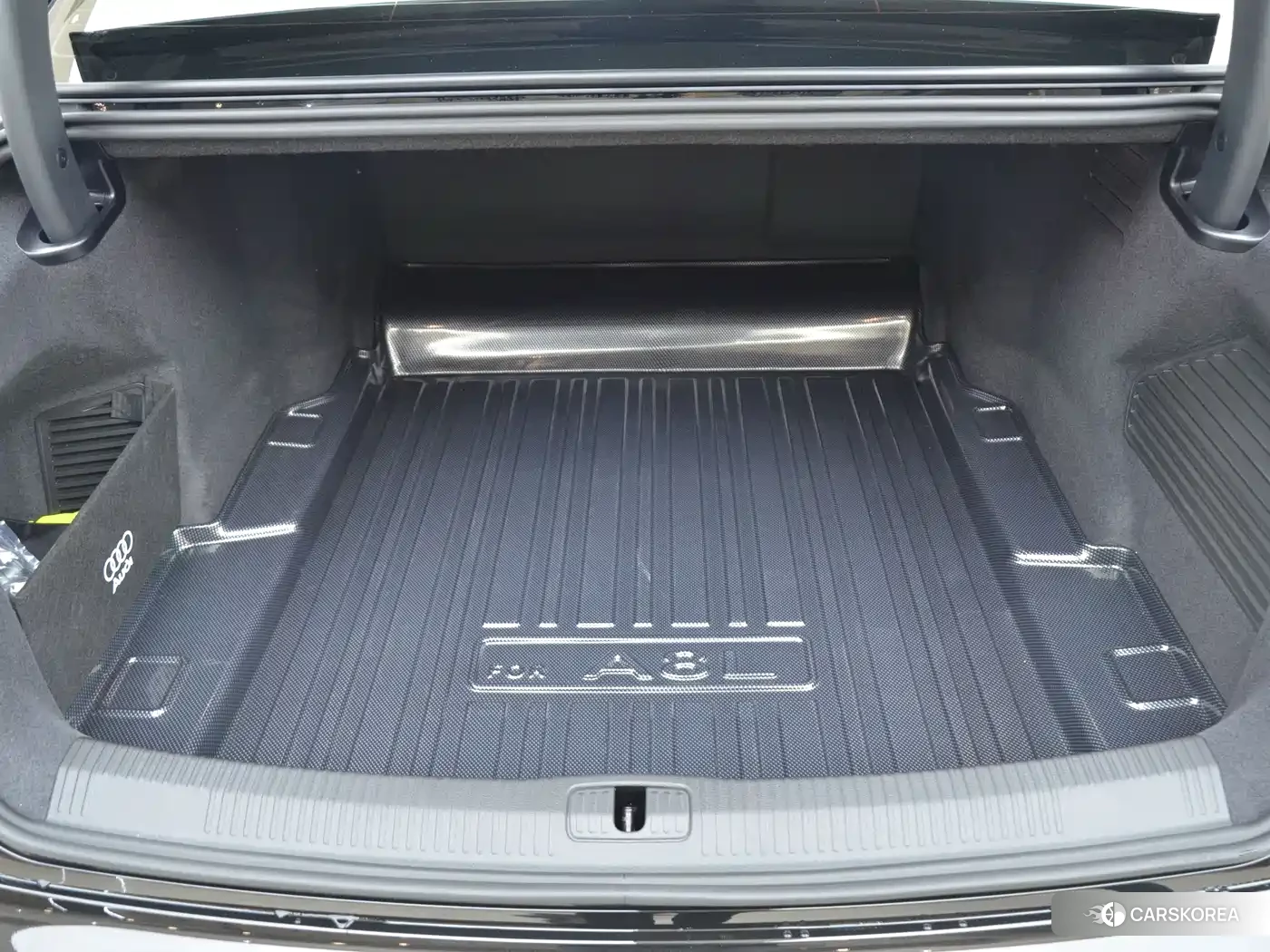 Audi A8 id 4548321 из Китая 11