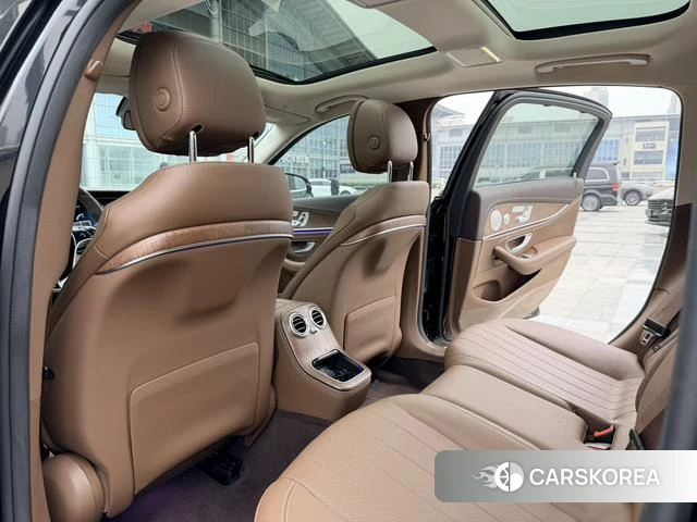 Mercedes-Benz E-class id 4306910 из Китая 13