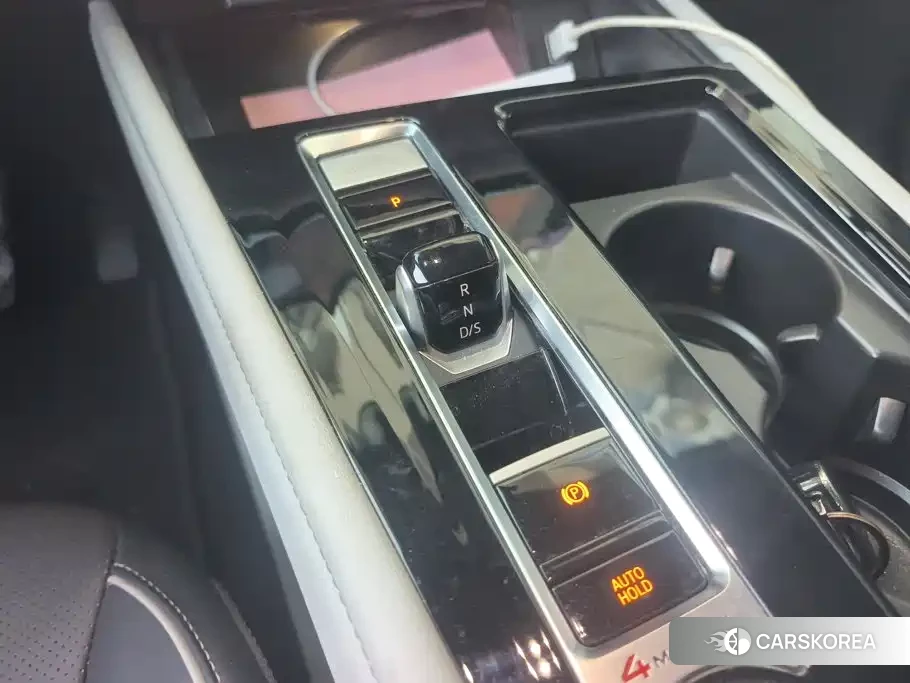 Volkswagen Touareg id 4655048 из Китая 11