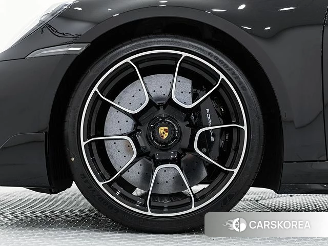 Porsche 911(992) id 4864530 из Кореи 14