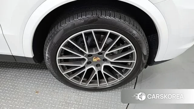 Porsche Cayenne (PO536) id 2999880 из Кореи 15