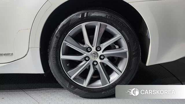 Lexus New ES300h id 3801799 из Кореи 15