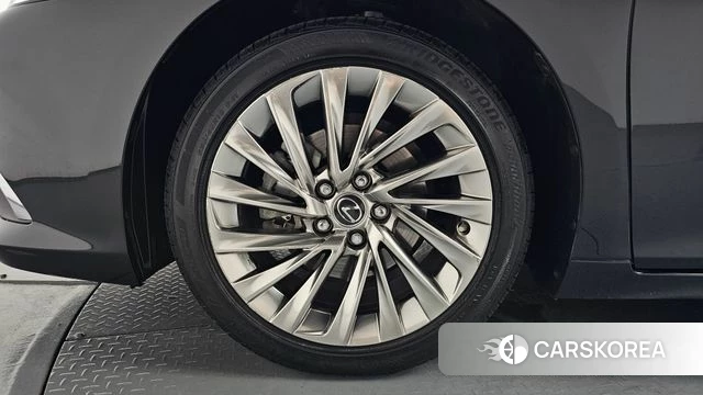 Lexus ES300h 7th generation id 4696245 из Кореи 34