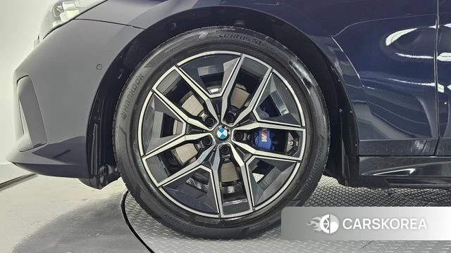 BMW 5 Series (G60) id 4177419 из Кореи 15