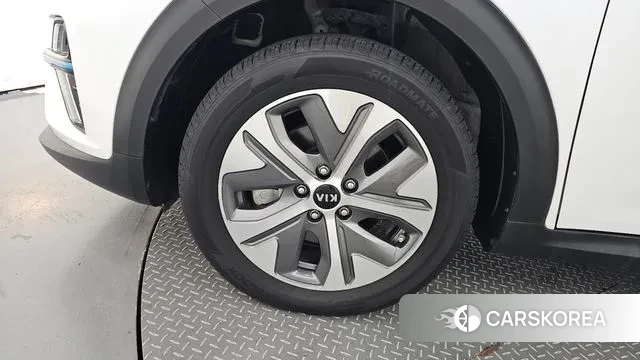 Kia Niro EV id 3054492 из Кореи 15