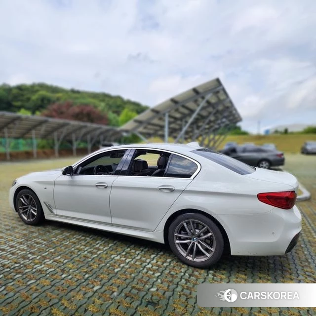 BMW 5 Series (G30) id 4610606 из Кореи 15