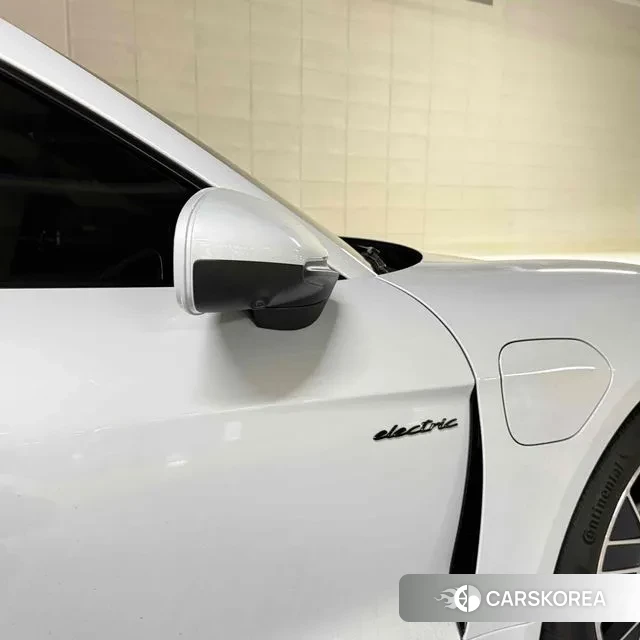 Porsche Taycan id 2914988 из Кореи 9