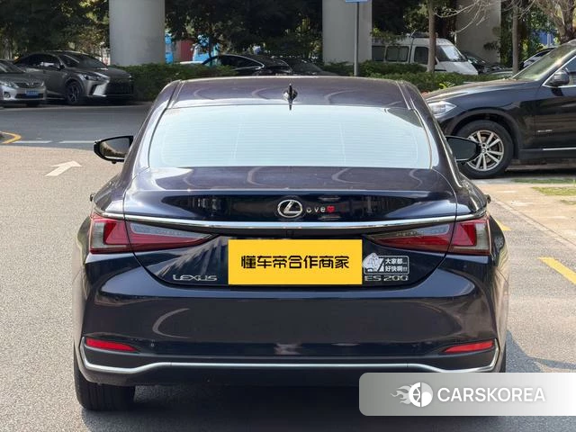 Lexus ES id 4333777 из Китая 16