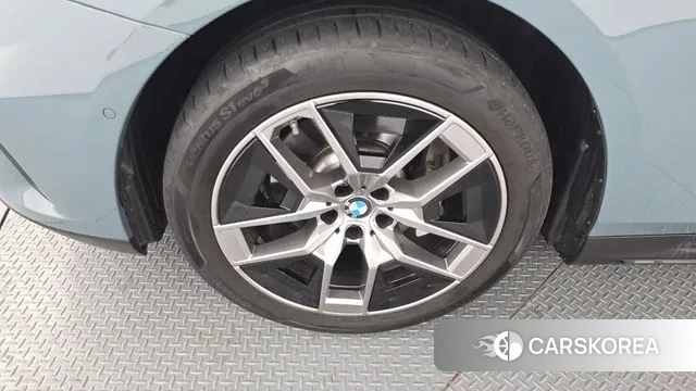 BMW 5 Series (G60) id 3624604 из Кореи 15