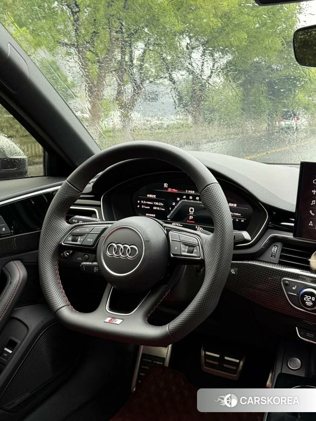 Audi S4 2023 Темно-серый из Китая, фото 5