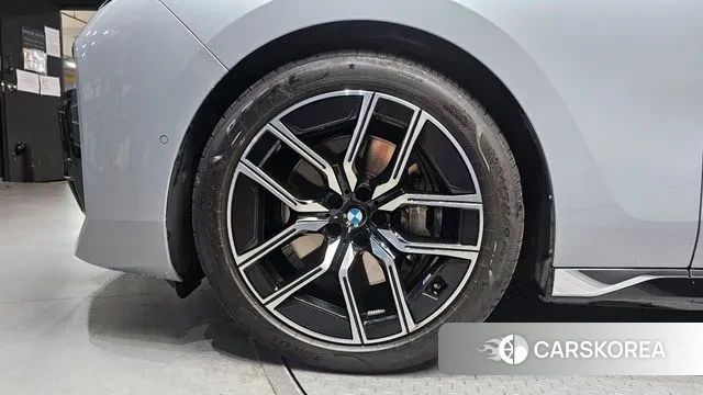 BMW 7 Series (G70) id 3726170 из Кореи 15