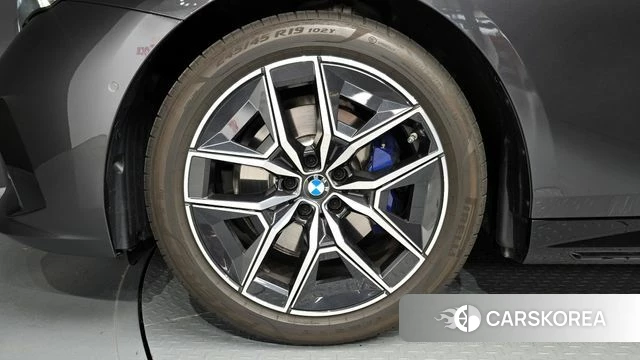 BMW 5 Series (G60) id 3850192 из Кореи 15