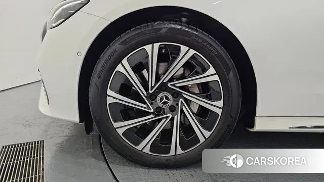 Mercedes-Benz E-Class W214 id 3457428 из Кореи 15