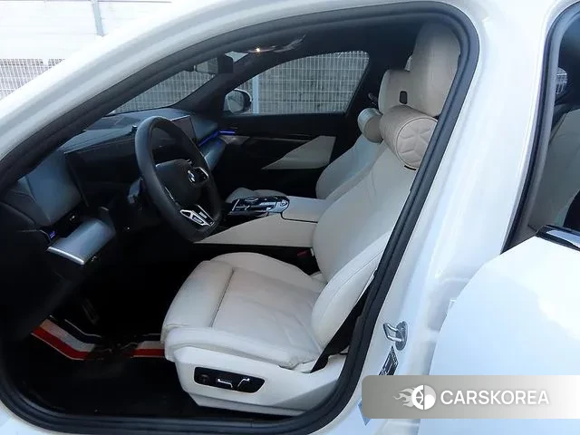 BMW 5 Series (G60) id 3517666 из Кореи 15