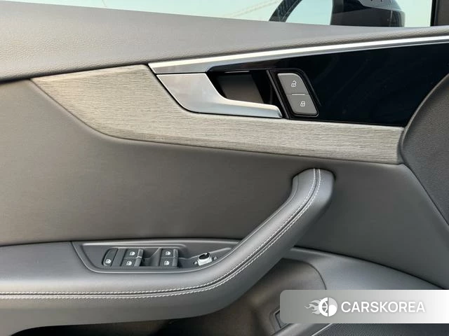 Audi A4L id 3983336 из Китая 18