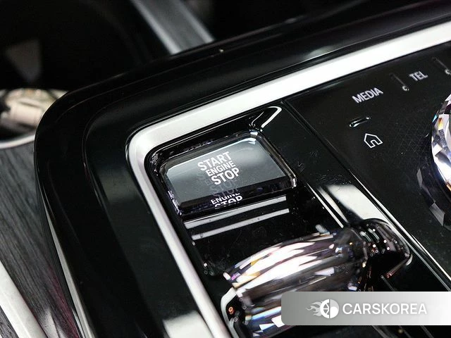 BMW 7 Series (G70) id 4211956 из Кореи 15