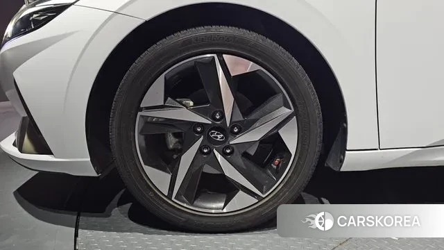 Hyundai Avante (CN7) id 3513645 из Кореи 15