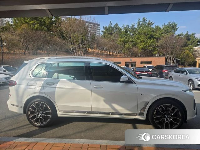 BMW X7 (G07) 2025 Белый из Кореи, фото 6