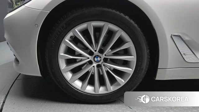 BMW 5 Series (G30) id 3853074 из Кореи 15