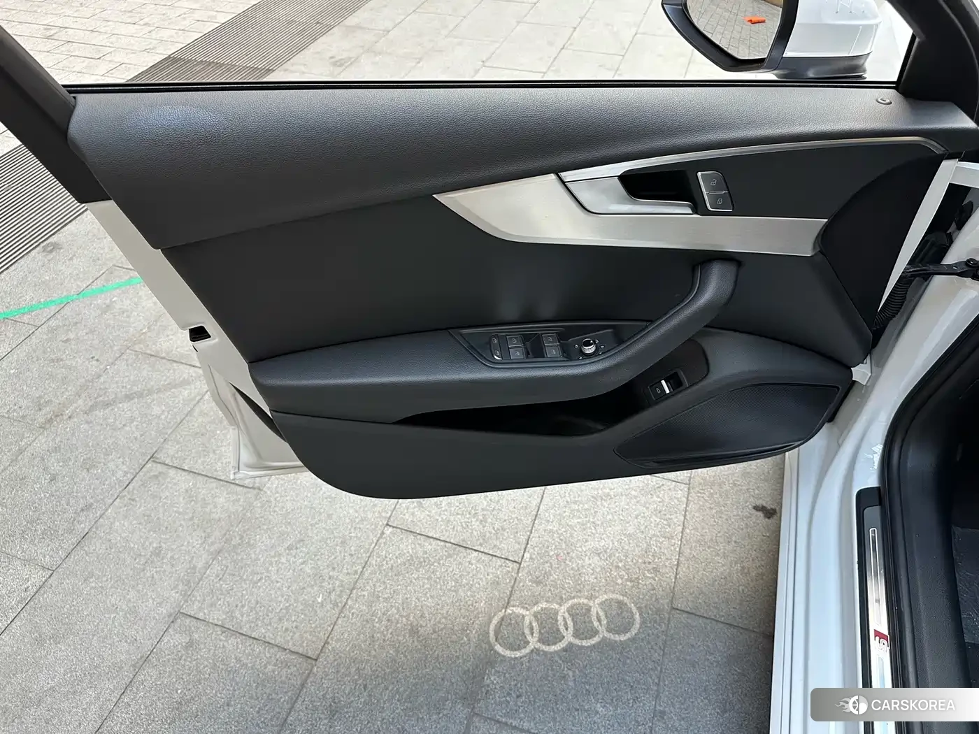 Audi A4L id 4617057 из Китая 15