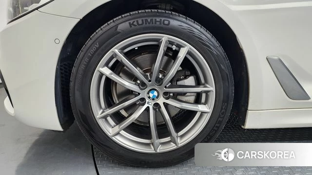 BMW 5 Series (G30) id 4338943 из Кореи 30