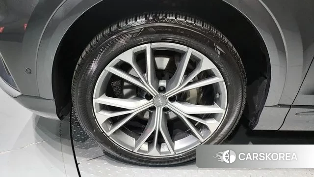 Audi Q8 (4M) id 2885227 из Кореи 15