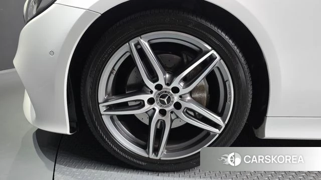 Mercedes-Benz E-Class W213 id 4351177 из Кореи 28