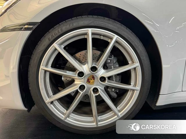 Porsche 911(992) id 4335404 из Кореи 15