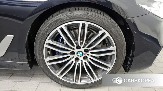 BMW 5 Series (G30) id 3291699 из Кореи 15