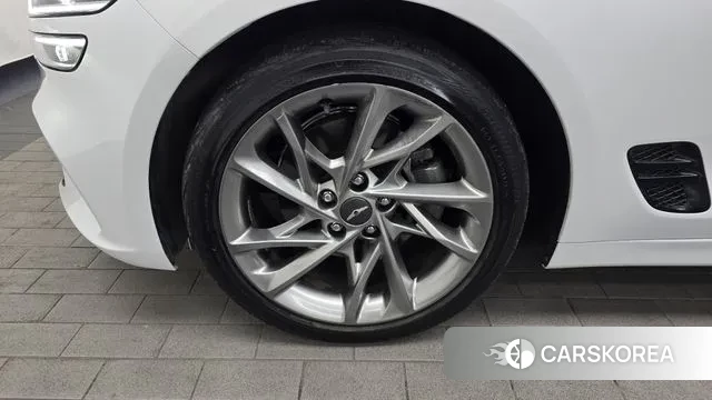 Genesis The New G70 id 3463739 из Кореи 15