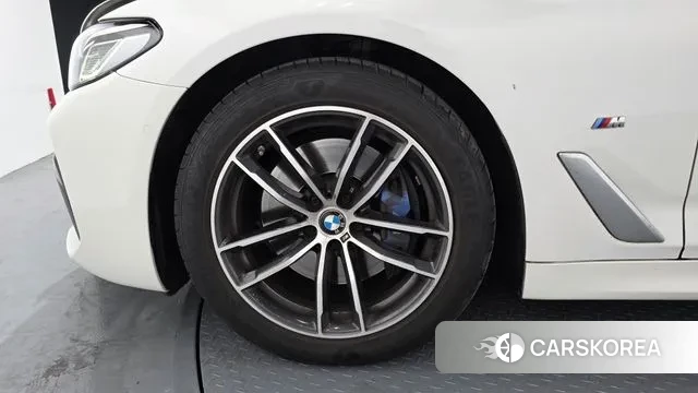 BMW 5 Series (G30) id 3758491 из Кореи 15