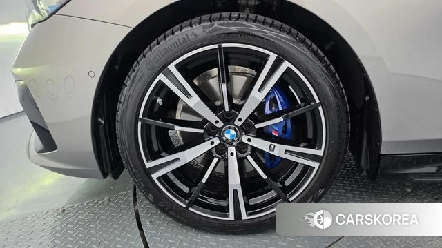 BMW 5 Series (G60) id 4724949 из Кореи 31