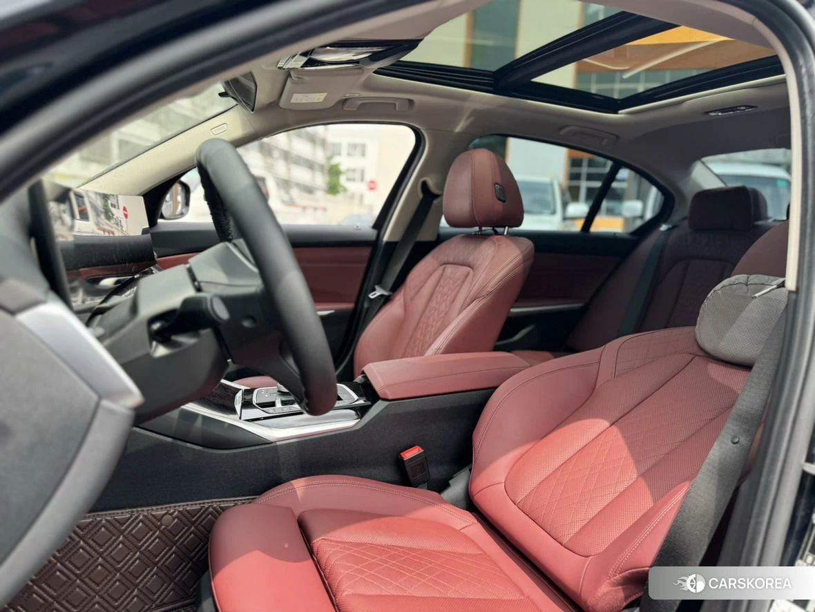 BMW i3 2023 Черный из Китая, фото 5