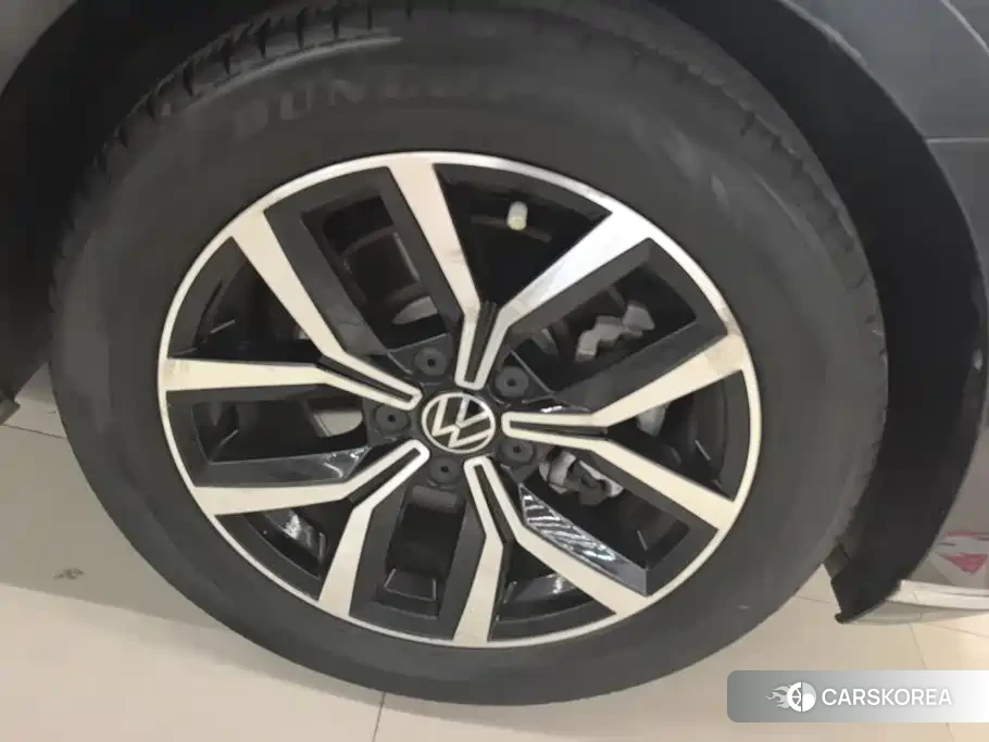 Volkswagen Magotan id 4600496 из Китая 11