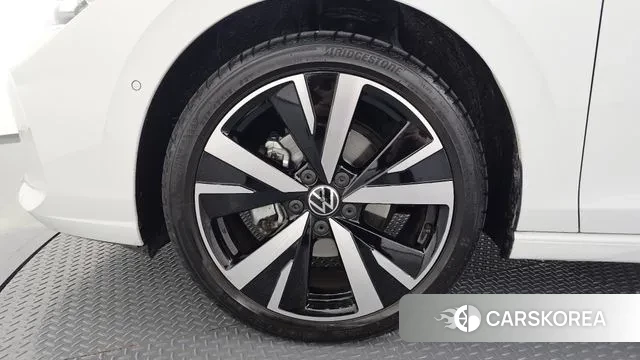 Volkswagen Golf 8th Generation id 3277860 из Кореи 15