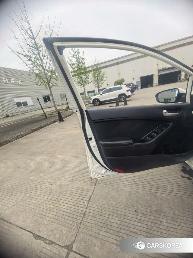 Kia K3 id 3896232 из Китая 17