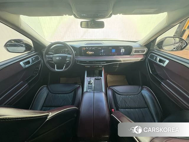 Ford Explorer 2023 Черный из Китая, фото 5
