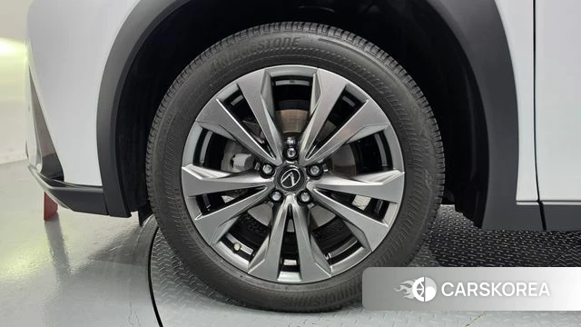 Lexus UX250h id 4757424 из Кореи 25