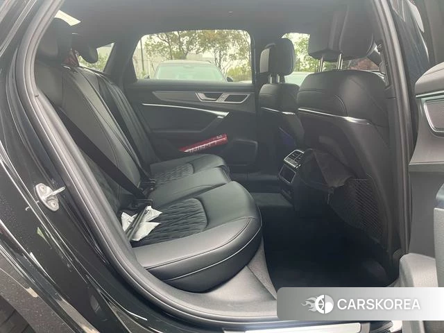 Audi A6L id 4238205 из Китая 10